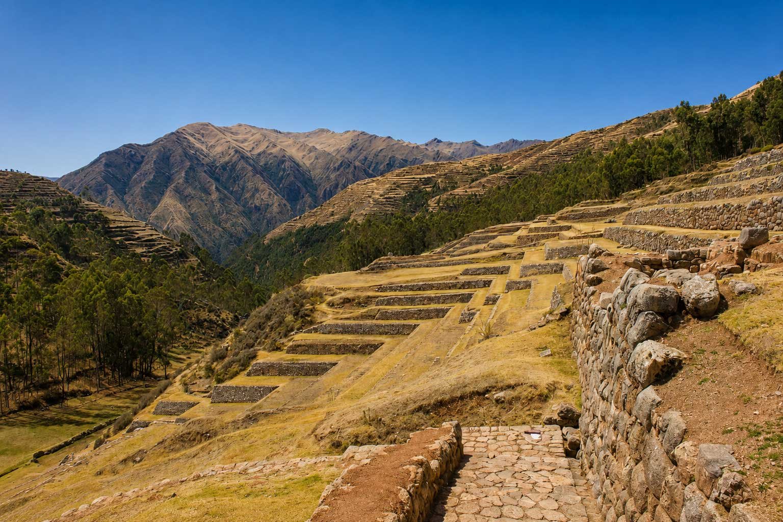 Sitio-arqueológico-de-Chinchero