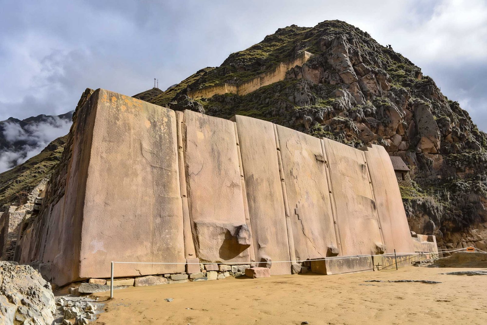templo-del-sol-ollantaytambo-valle-sagrado-cusco